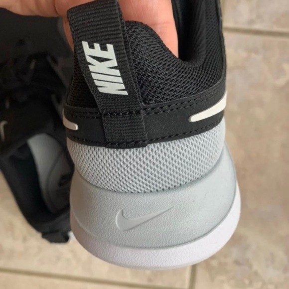 Nike Women’s Tessen Running Shoe - Picture 7 of 8